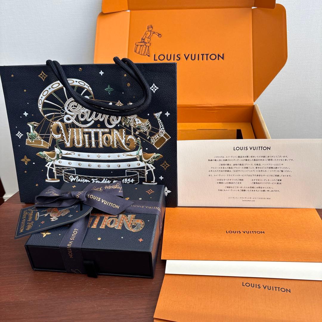 LOUIS VUITTON ルイヴィトン クリスマス限定ショッパー 激レア！ルイ
