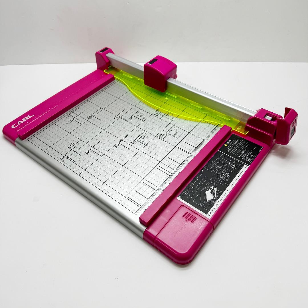 DC-210N ペーパーカッター 裁断機 カール事務器 CARL ピンク - メルカリ