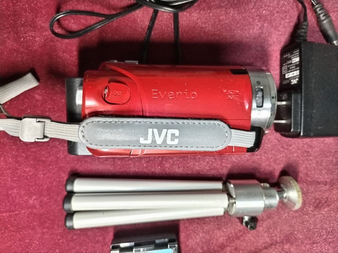 使用回数 3回】JVC フルHD ビデオカメラ 充電のコード以外ありません