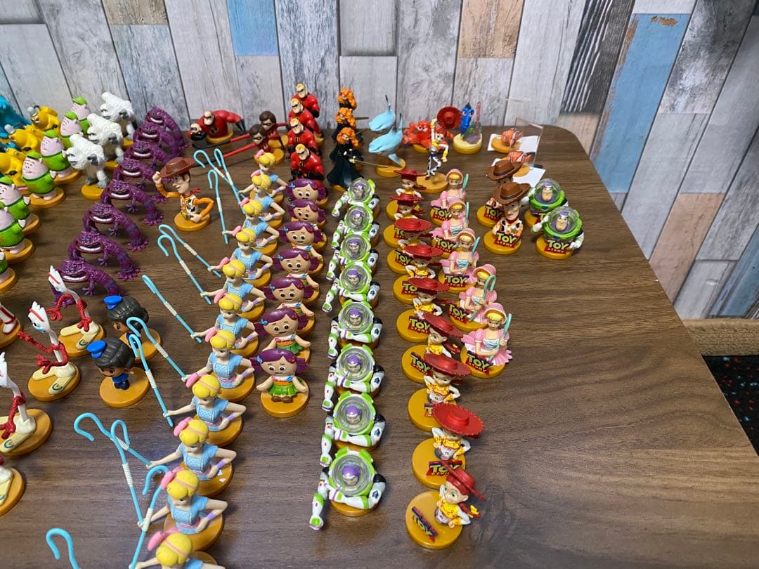 チョコエッグ ピクサー　まとめ売り 143体