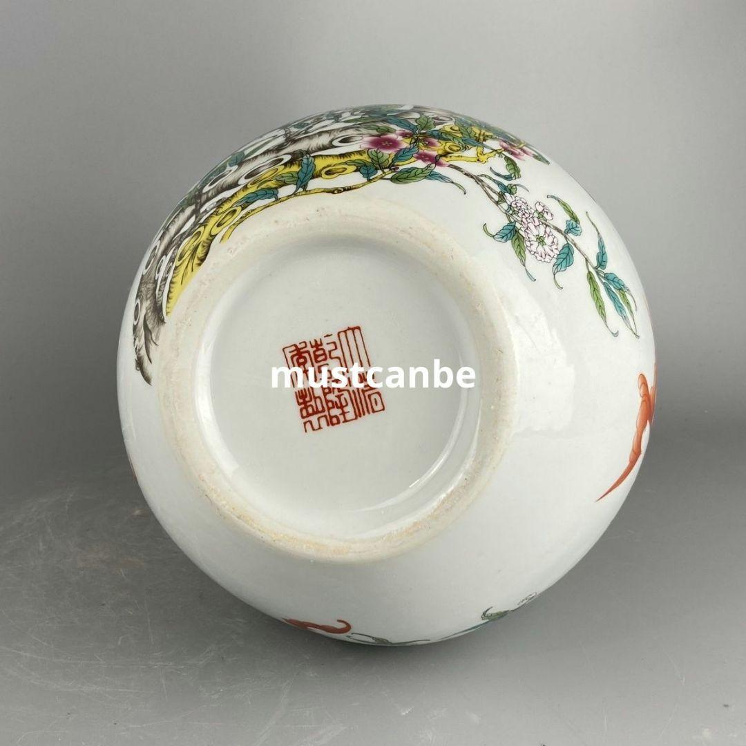 清乾隆粉彩寿桃天球瓶 景徳鎮 陶磁器 装飾品 現代工芸品 美術品 置物