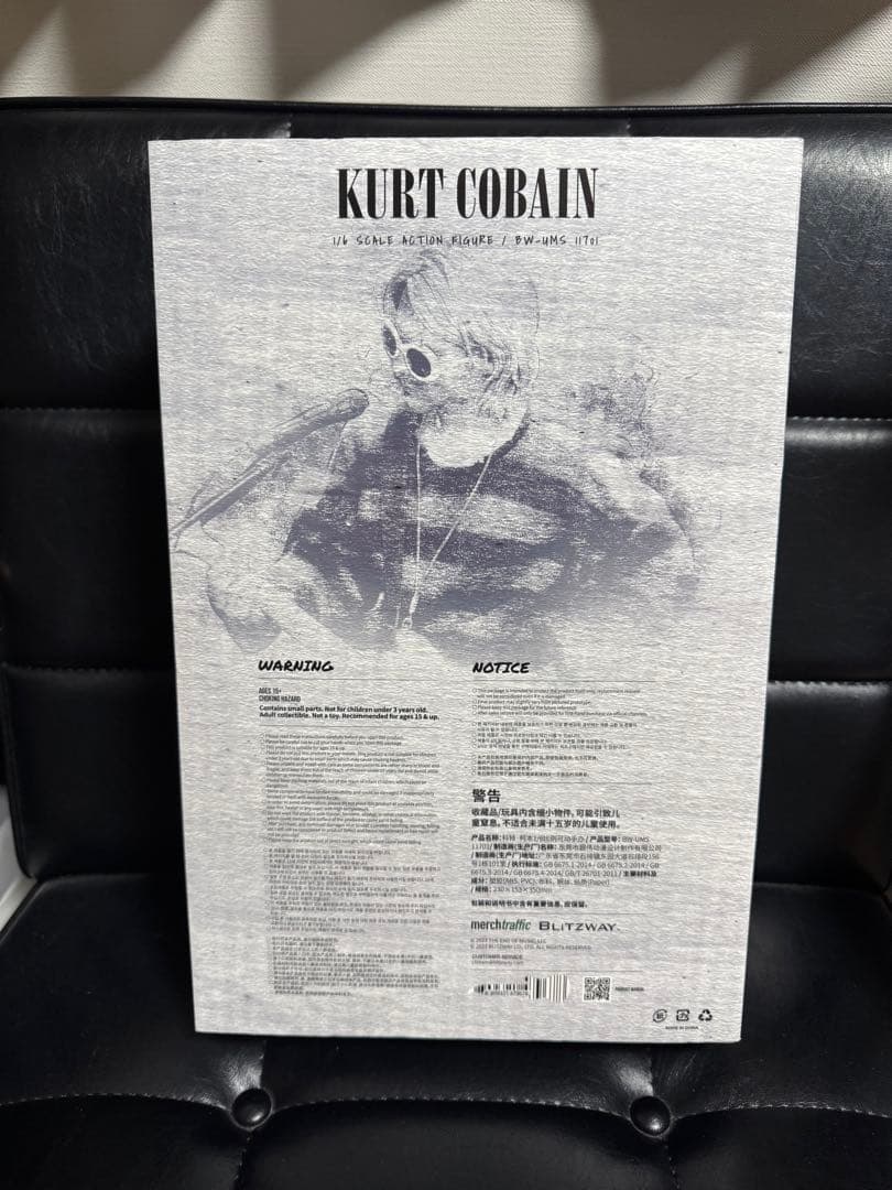 NIRVANA カートコバーン フィギュア　blitzway
