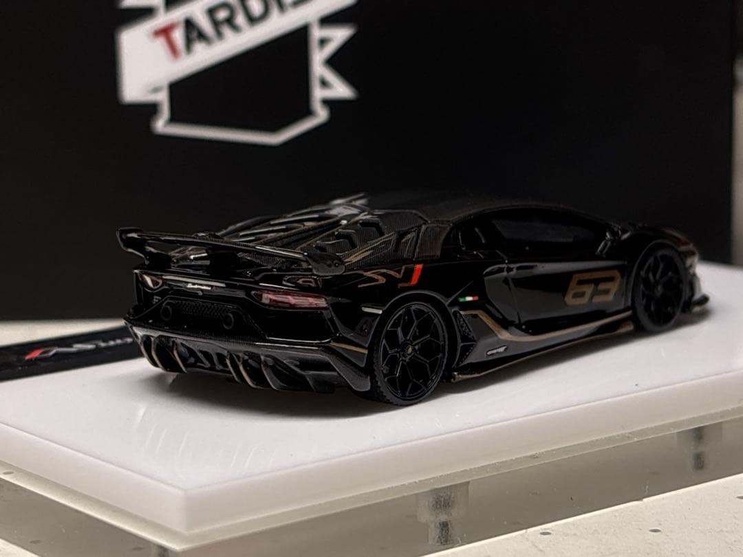Tardis 1/64 ランボルギーニ アヴェンタドールsvj 63 ブラック