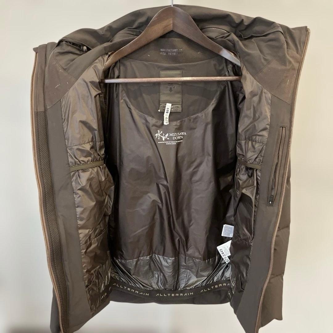 DESCENTE 水沢ダウン マウンテニア ブラウン ダウンジャケット M