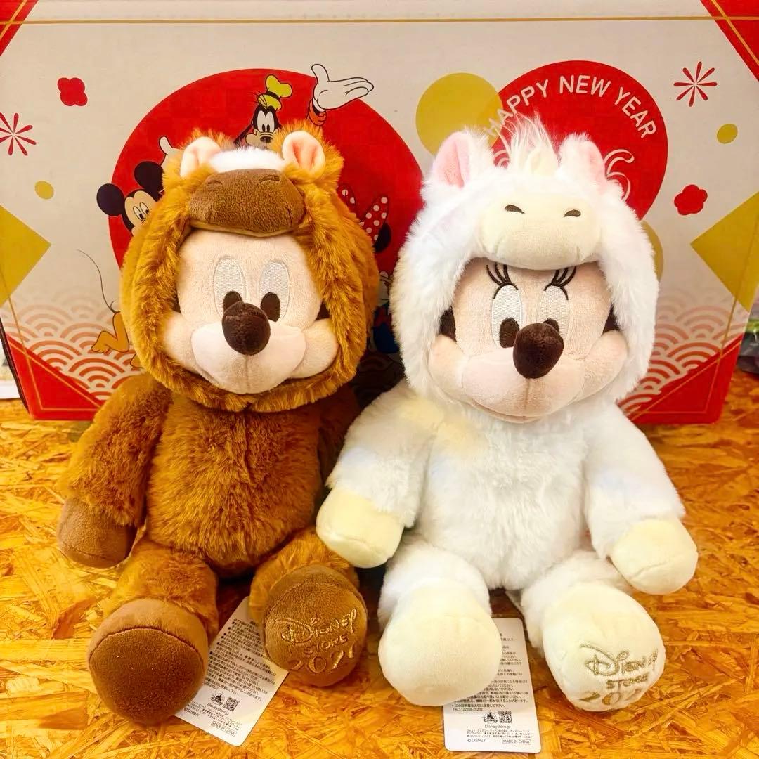 ディズニーストア 福袋 2026 干支 ミッキー ミニー ぬいぐるみ 午年