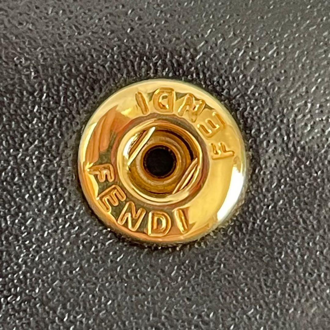 FENDI フェンディ 8M0386 二つ折り財布スタッズ コンパクトウォレット