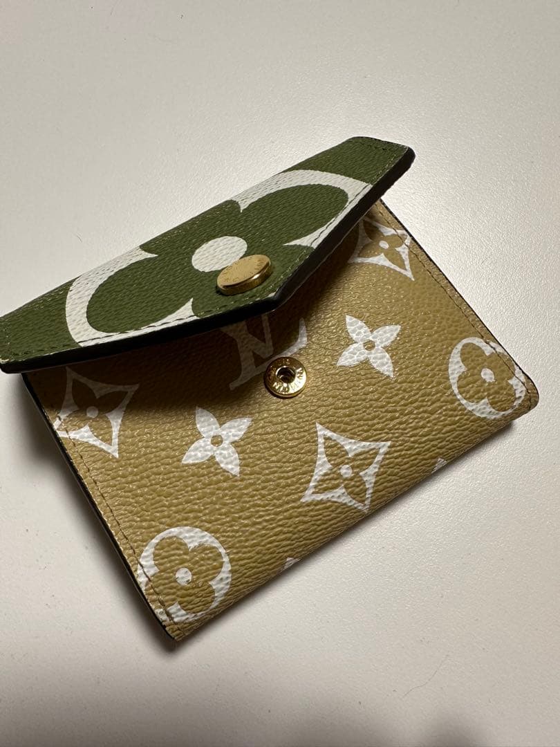 ルイヴィトン　三つ折り財布 ポルトフォイユ・ゾエ ジャイアント・モノグラム