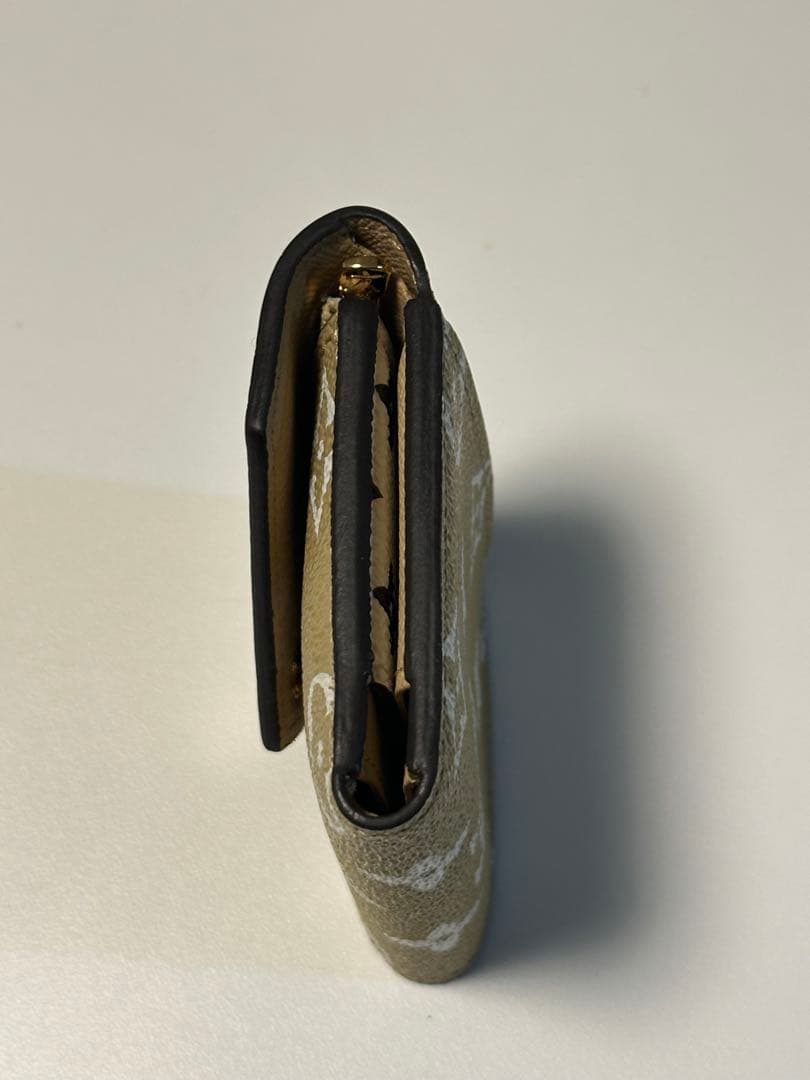 ルイヴィトン　三つ折り財布 ポルトフォイユ・ゾエ ジャイアント・モノグラム