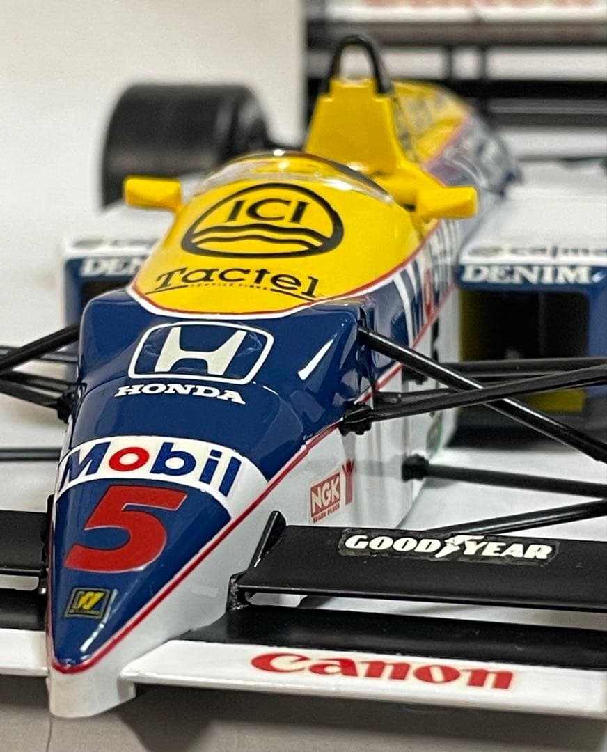 1/20 ウィリアムズFW11 F-1 '86チャンピオンマシン [完成品] 1/20