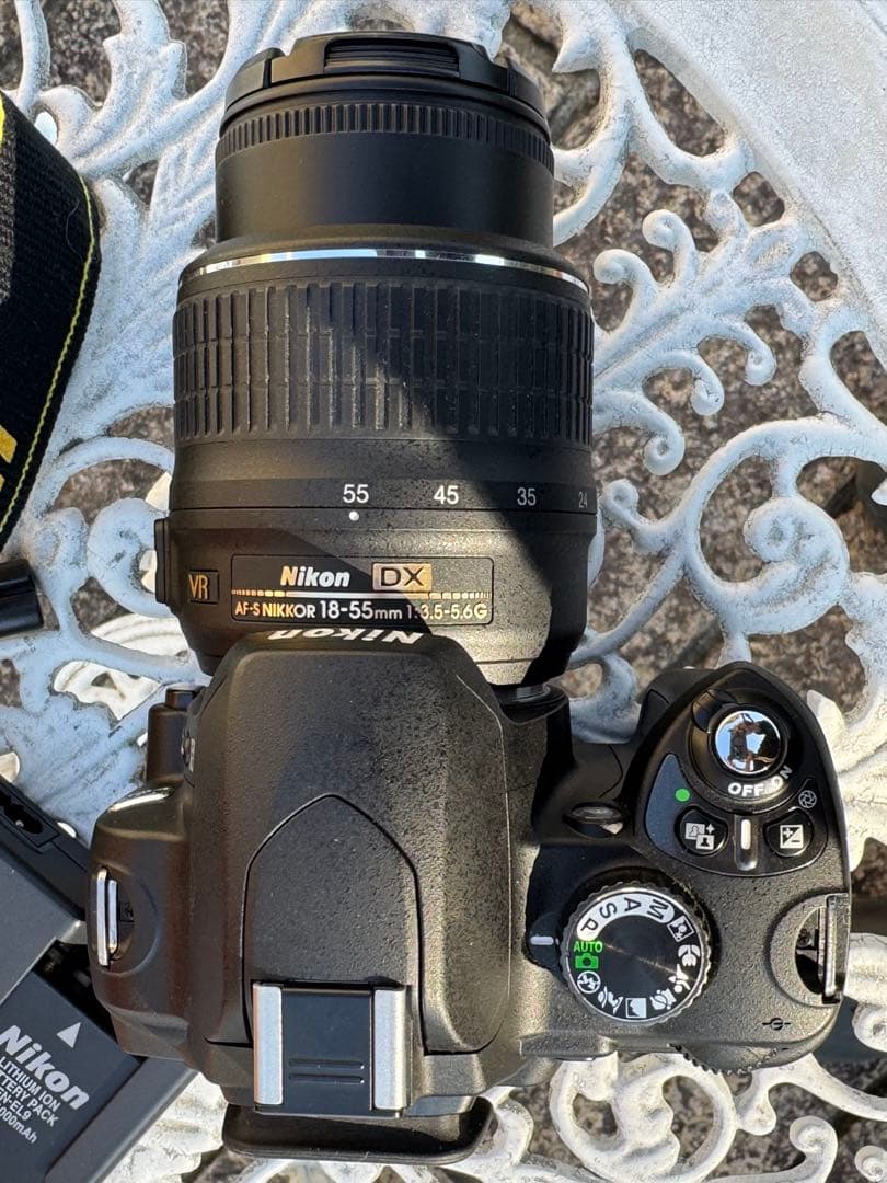 ○Nikon D60+レンズ+バッテリー+ショルダー