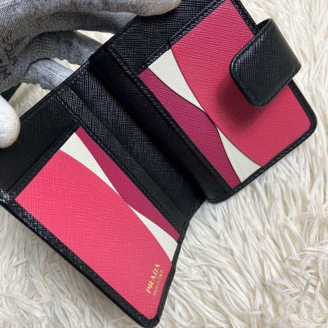 【未使用級】 プラダ 現行 折財布 サフィアーノ メタルロゴ IC内蔵