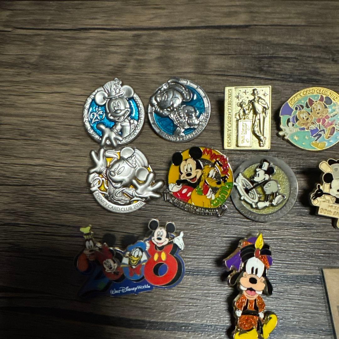 セール ディズニー ピンバッジ 15個セット ※即日発送 - メルカリ