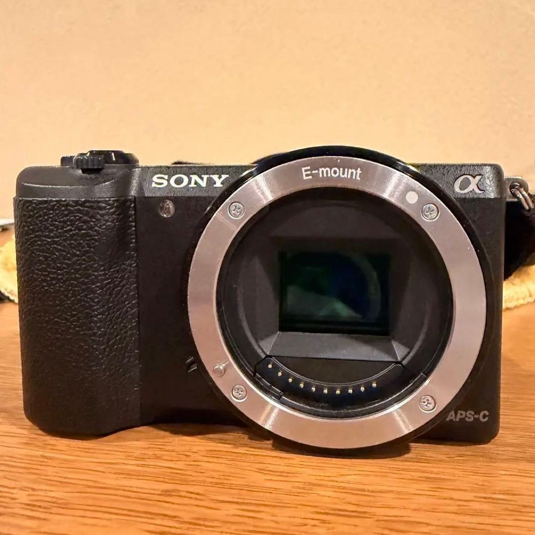SONY α5100 ミラーレス一眼（Wi-Fi搭載） ケース付き