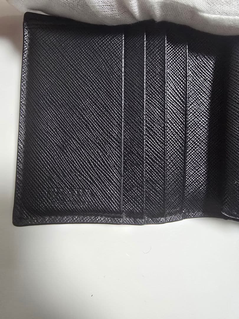 PRADA サフィアーノ コンパクトウォレット