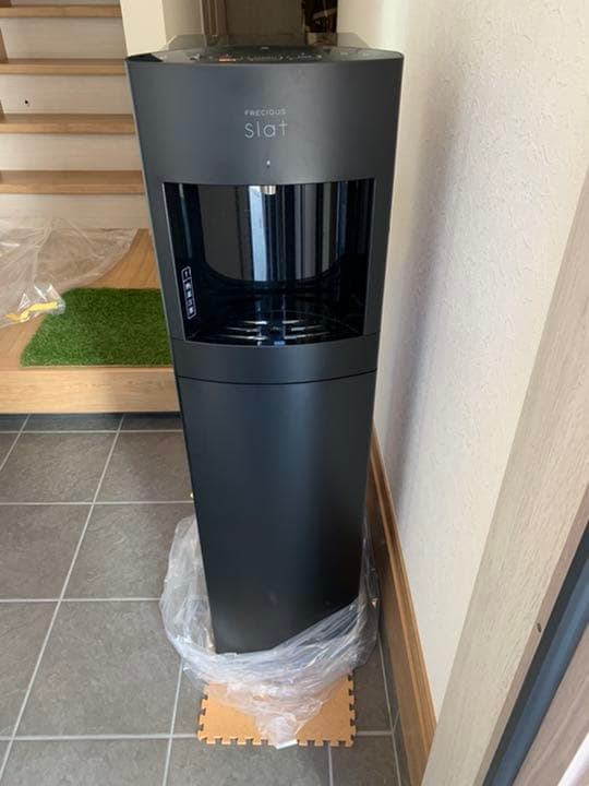 フレシャス スラット ウォーターサーバー ブラック