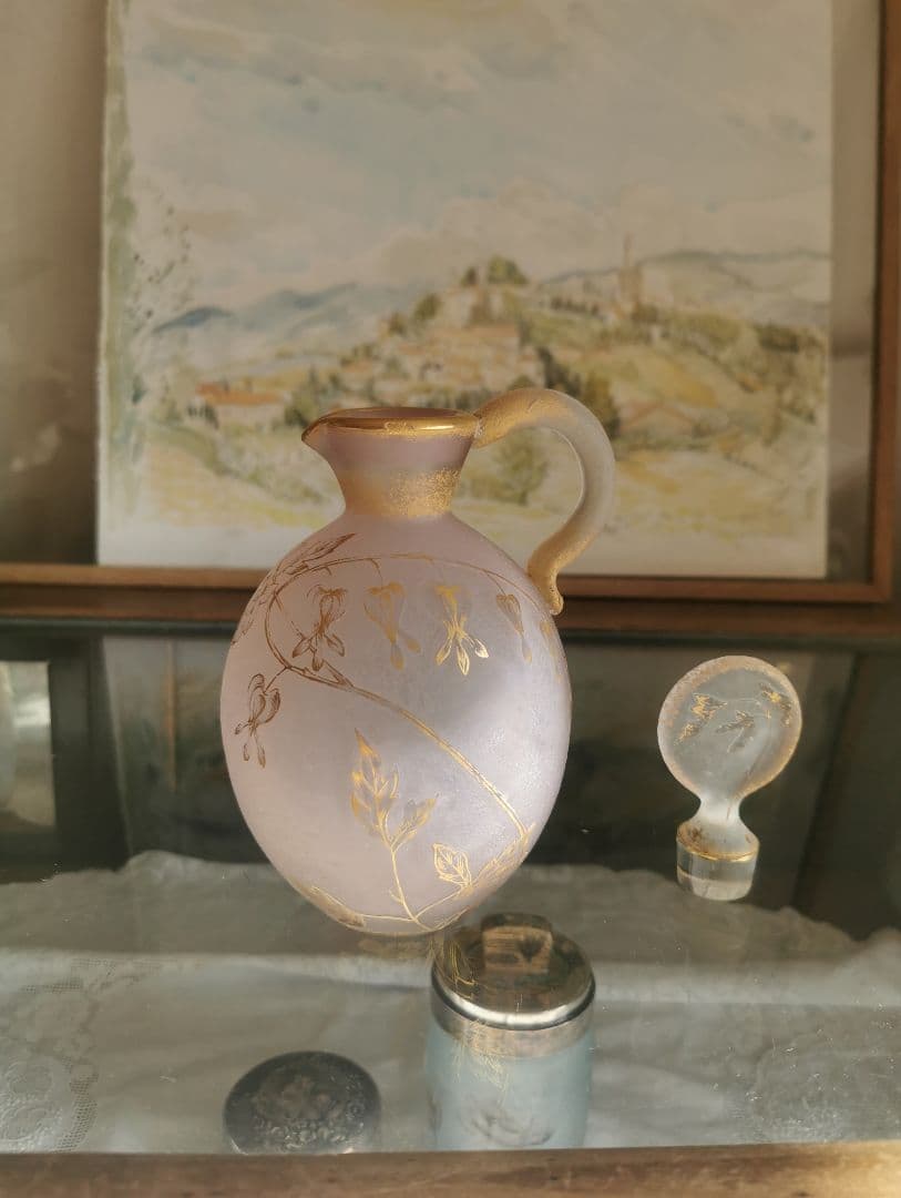 追加画像☘アンティークドームナンシー 駒草紋金彩デキャンタ