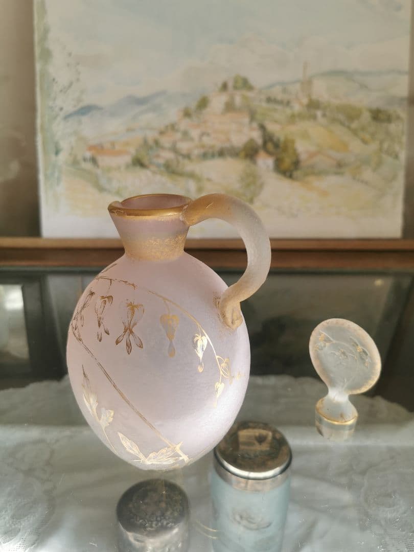 追加画像☘アンティークドームナンシー 駒草紋金彩デキャンタ