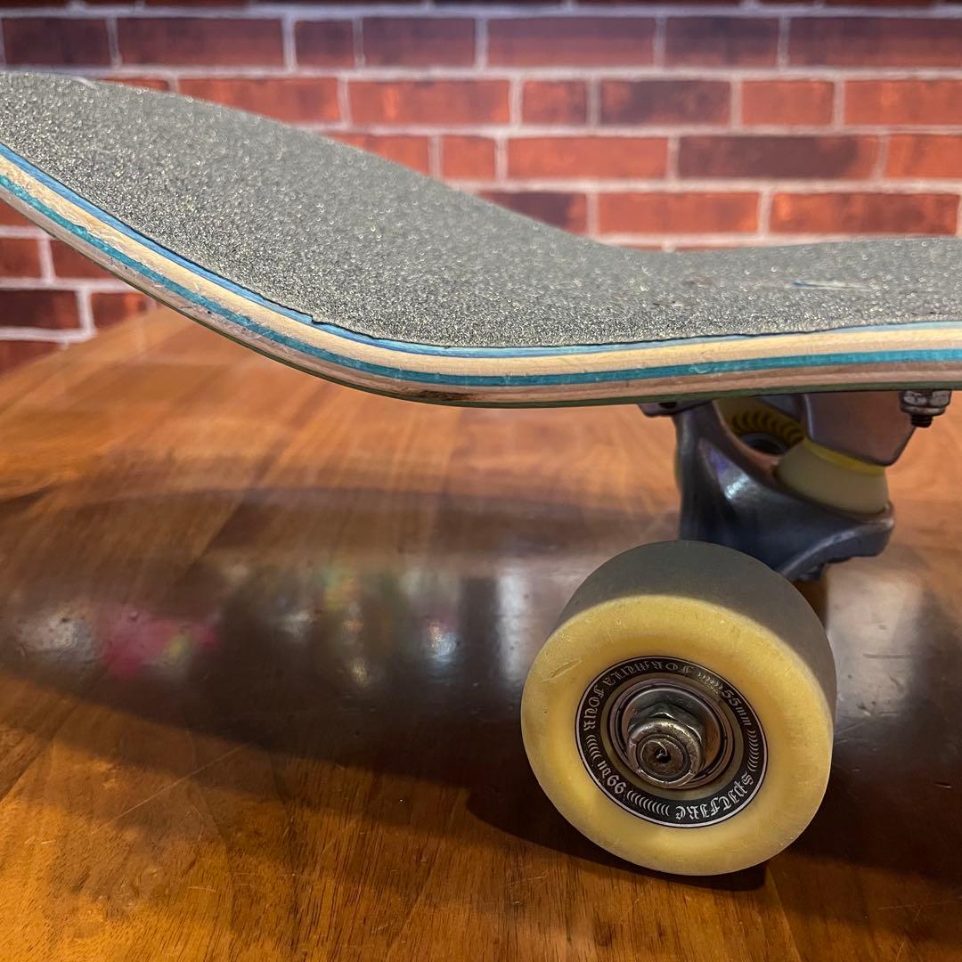 ファッキンオーサム　スピットファイア　スケボー　インディペンデント　コンプリート