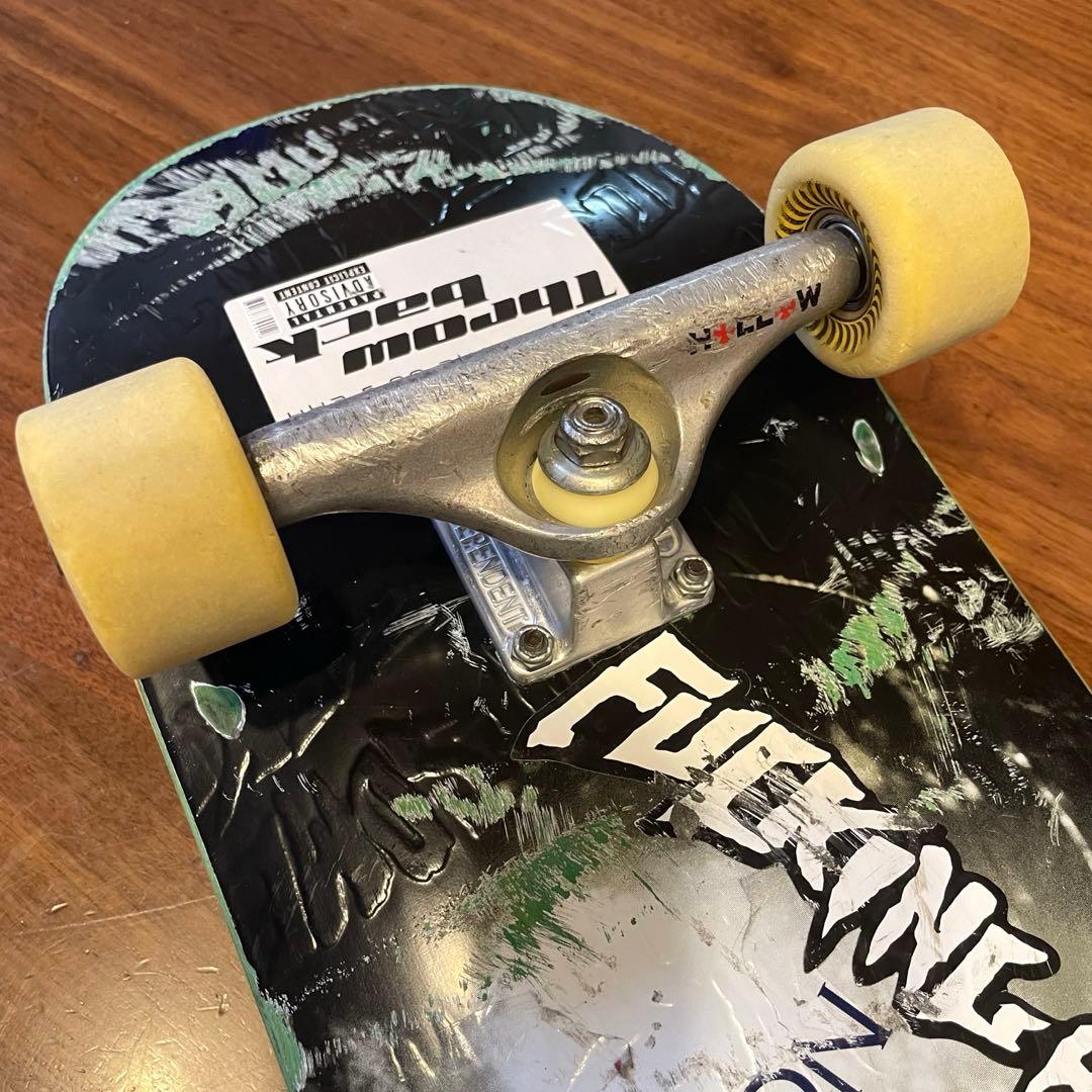 ファッキンオーサム　スピットファイア　スケボー　インディペンデント　コンプリート