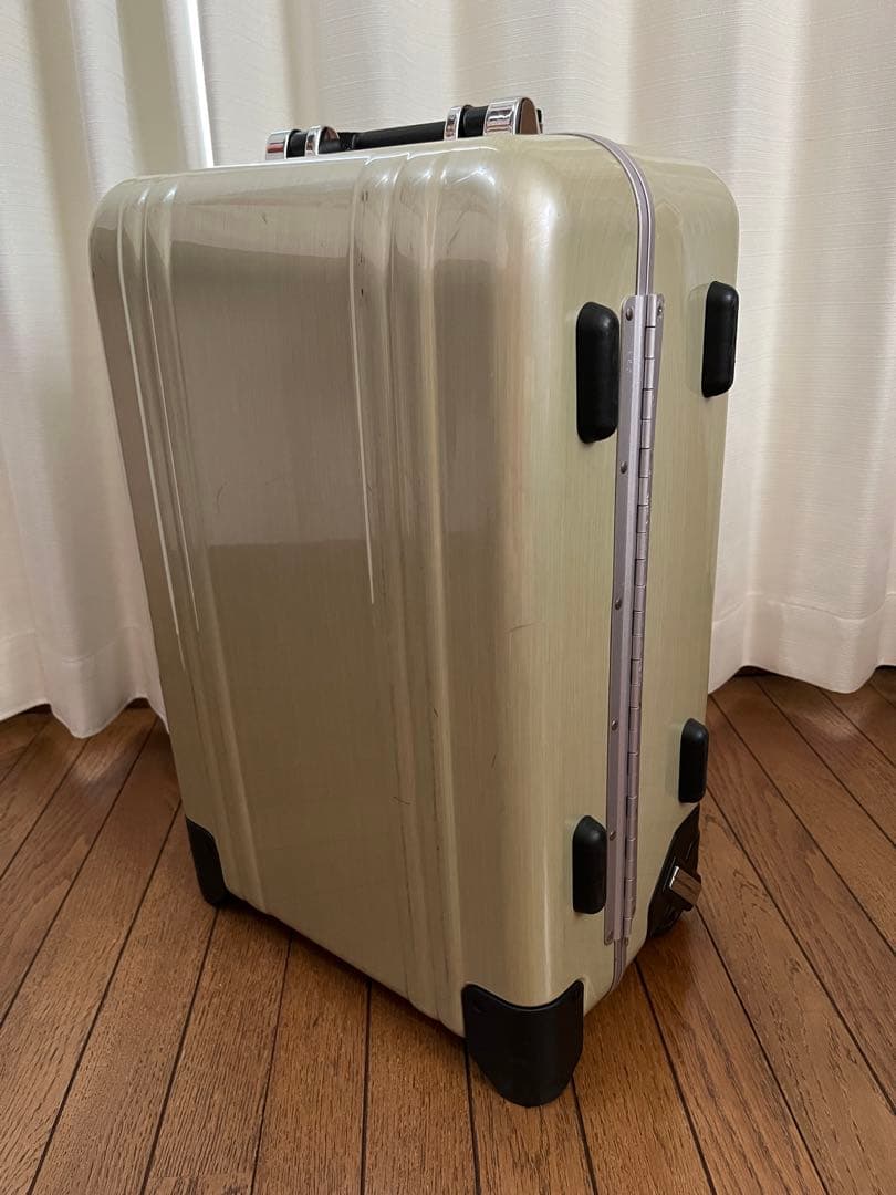 tocushino様専用 ゼロハリ2輪 ポリカボネート キャリーケース 中古品