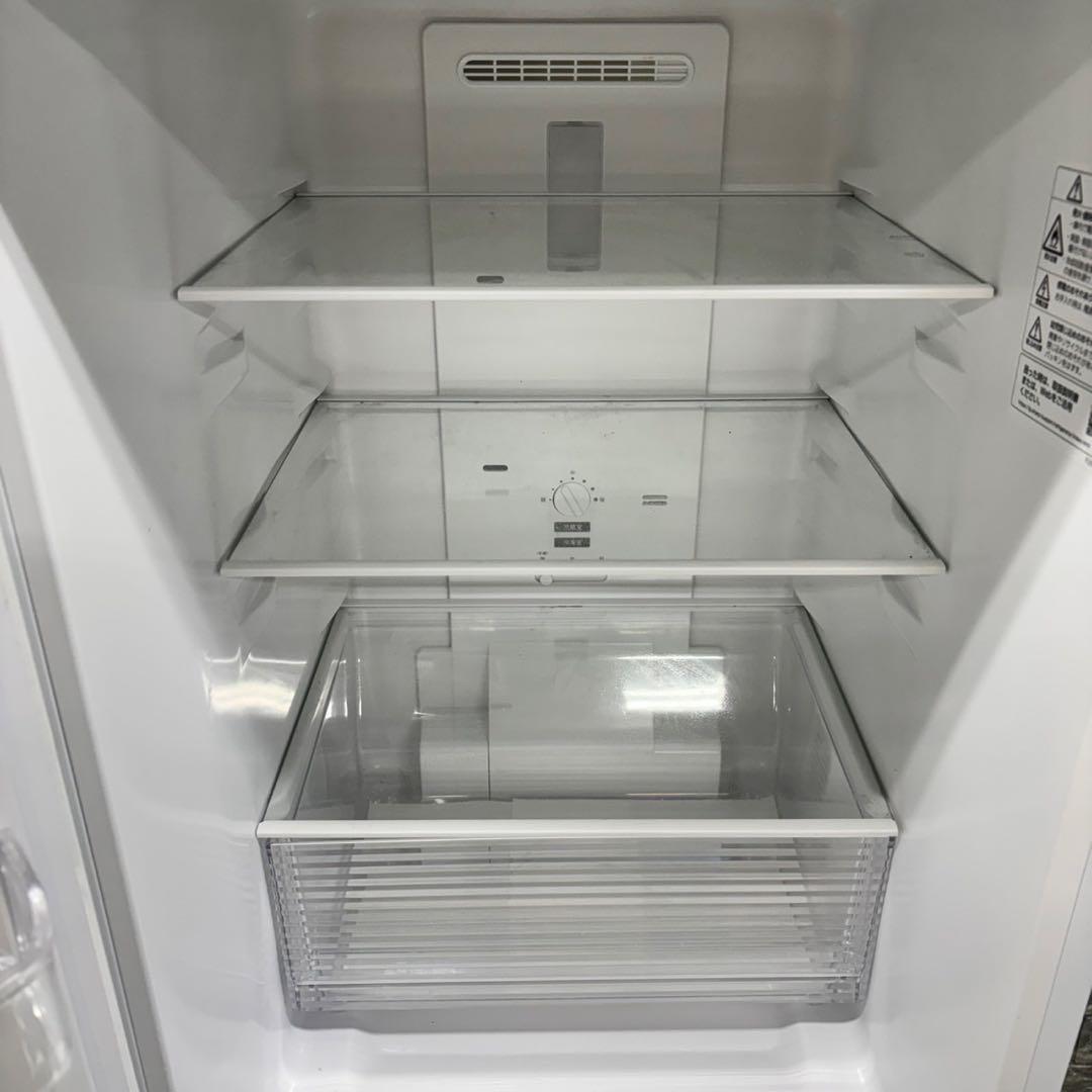 696 大容量　179L シャープ　冷蔵庫　100L強　小型　一人暮らし　両開き