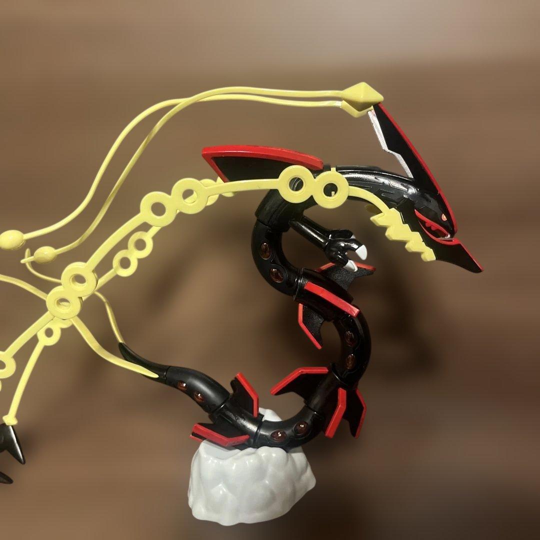 ポケプラ メガレックウザ 色違い塗装品 - メルカリ