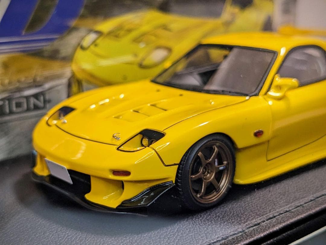 イグニッションモデル 1/43 頭文字D マツダ RX-7 (FD3S)