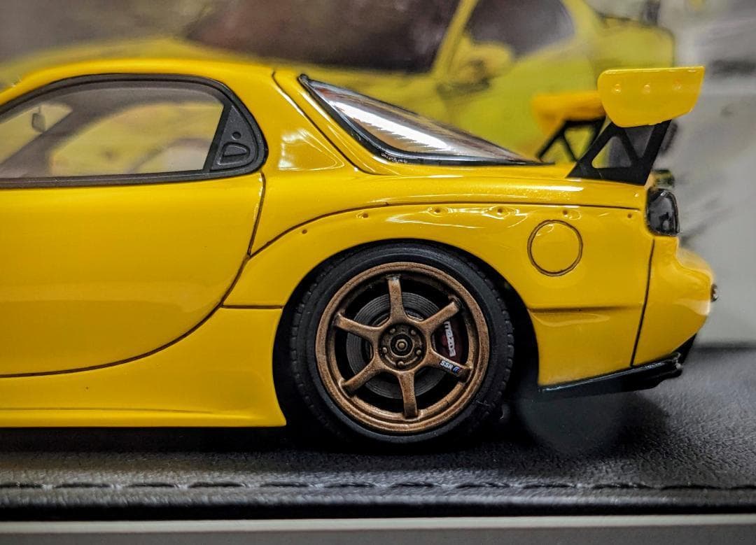 イグニッションモデル 1/43 頭文字D マツダ RX-7 (FD3S)