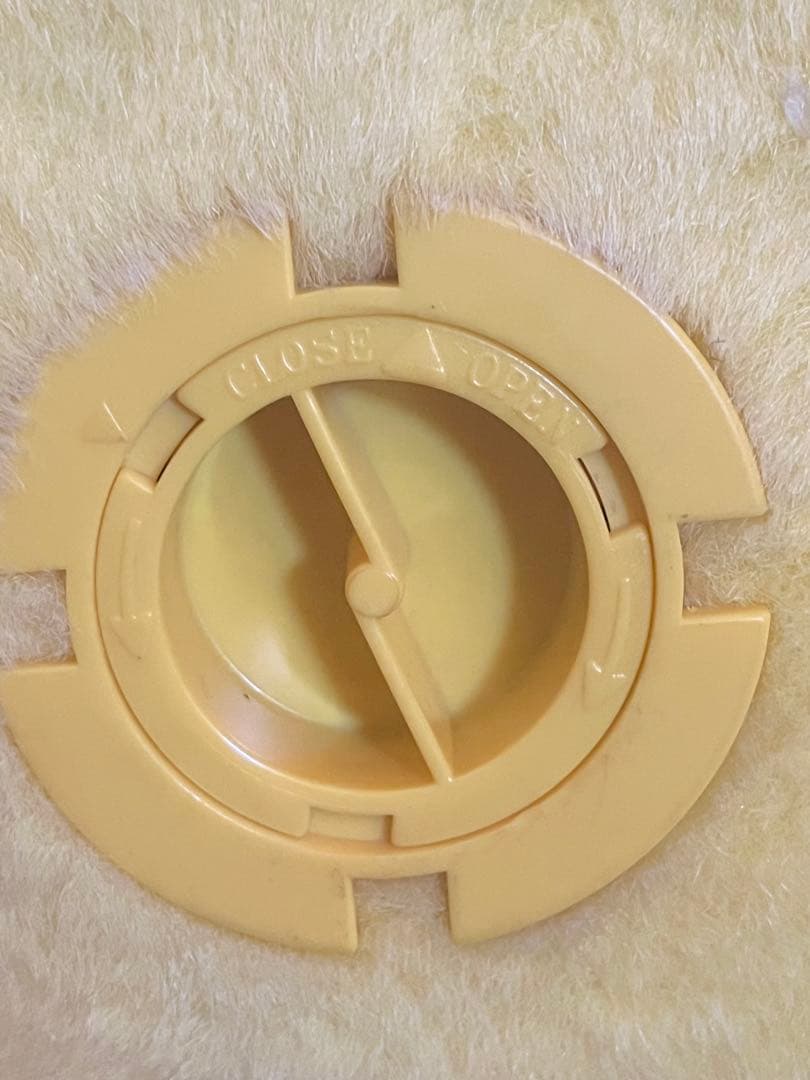 希少 ポケモン 明治 カール懸賞当選品　ピカチュウおしゃべり貯金箱　等身大