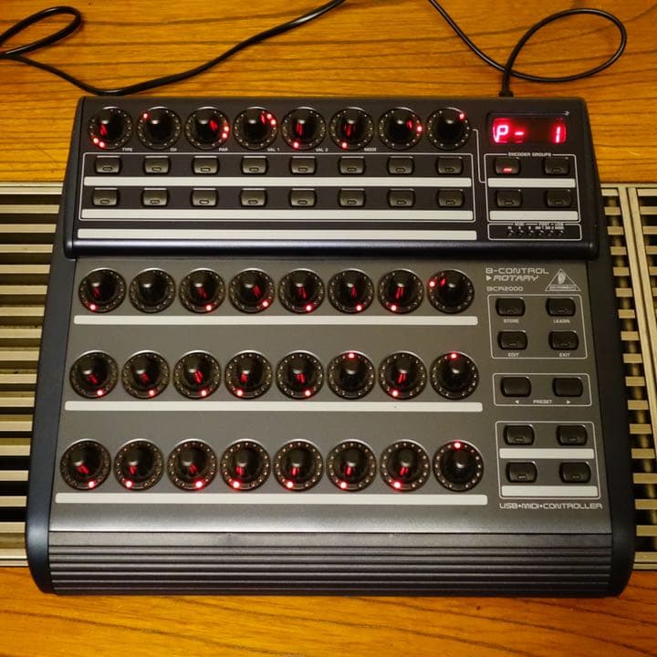 BEHRINGER BCR2000 USB/MIDI コントローラー BEHRINGER(ベリンガー