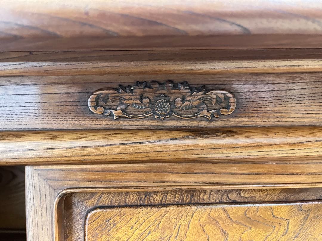 アンティーク 茶箪笥 木製収納棚 彫刻装飾付き