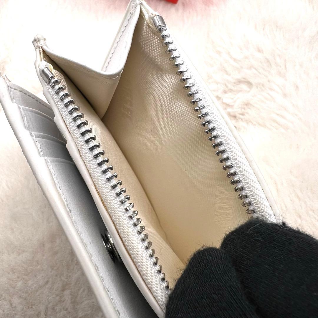 未使用箱付✨DIESEL 1DR 二つ折り財布 ホワイト 牛革