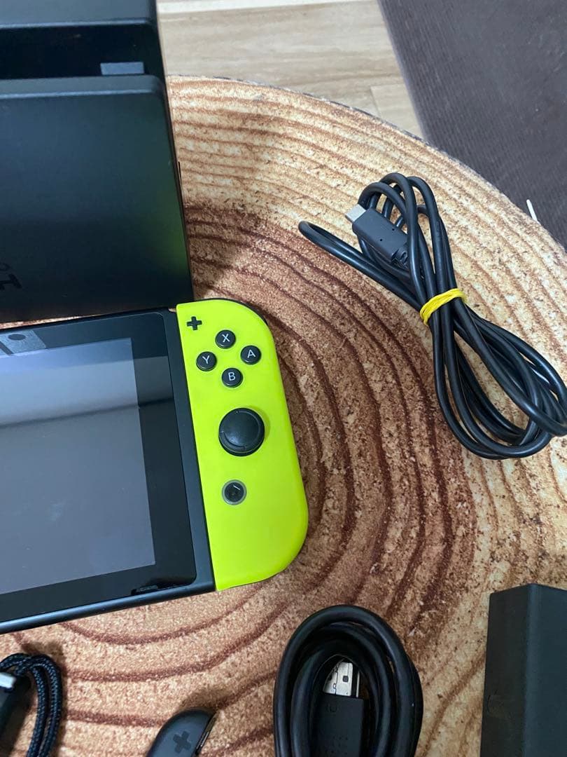 Nintendo Switch ニンテンドースイッチ本体　GRN/YEL箱無し