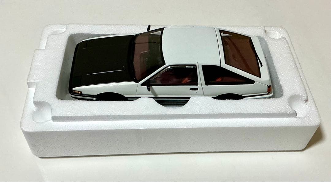 オートアート 1/18 頭文字D AE86 トレノProject D ver