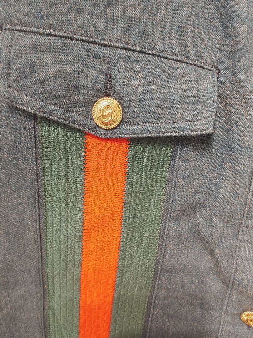 GUCCI グッチ デニムスカート GGボタン　42 美品だと思います。