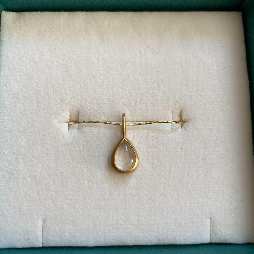 BIZOUX ロイヤルブルームーンペンダント