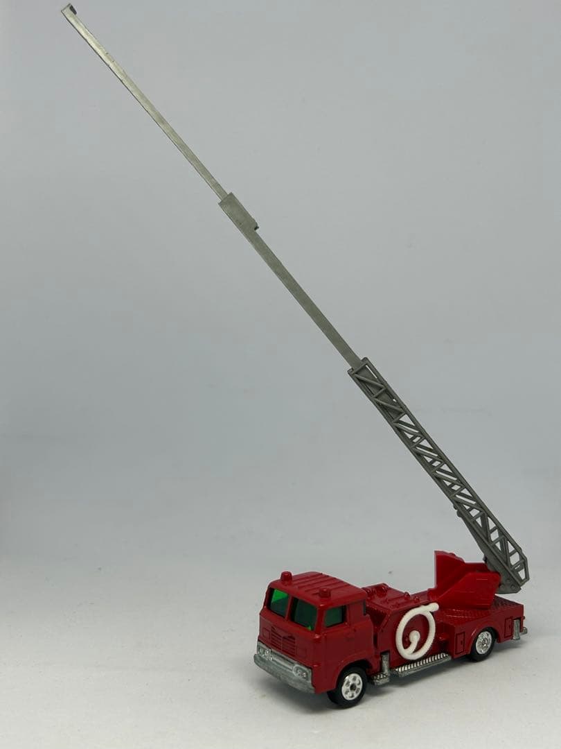 トミカ No.29 日野 消防自動車 日本製 黒箱 色指定箱 艶箱 当時物