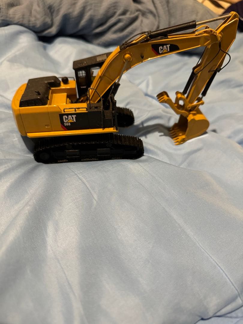 ミニカー CAT 568 1/50