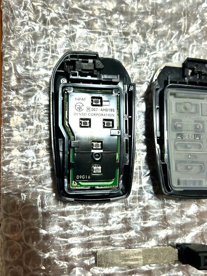 トヨタ　40型 ヴェルファイア　純正　スマートキー 007-AH0195