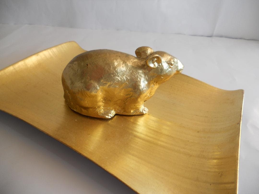 友沢正彦 作 金 の ねずみ です。