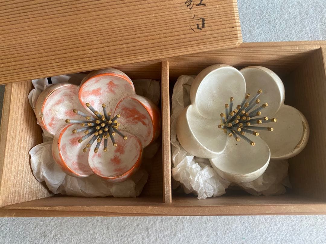 【京都・東哉製】梅華・紅白／梅の花・置物（修復品）