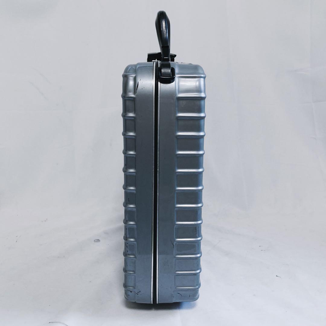 RIMOWA リモワ アタッシュケース シルバー ポリカーボネート