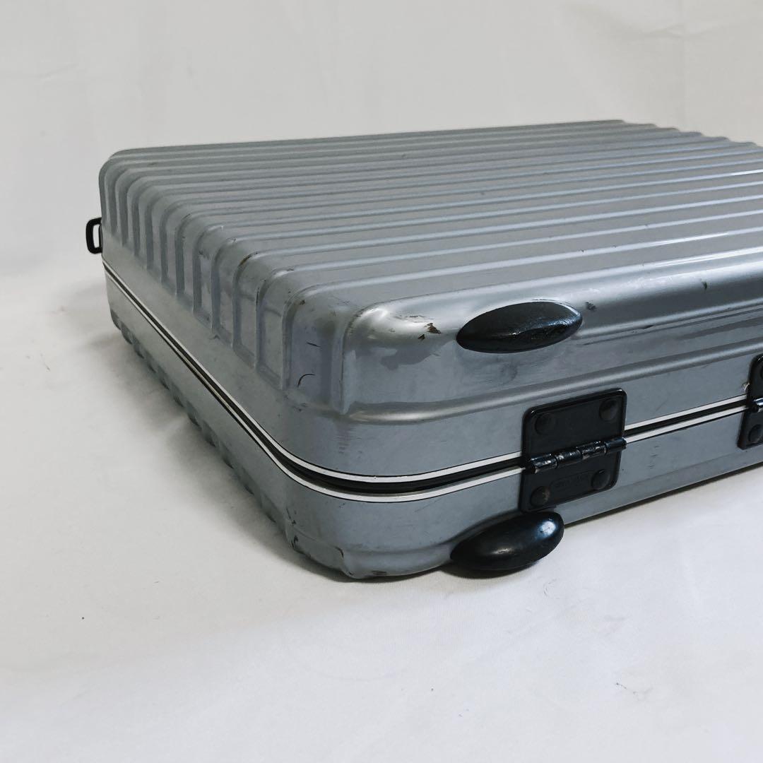 RIMOWA リモワ アタッシュケース シルバー ポリカーボネート