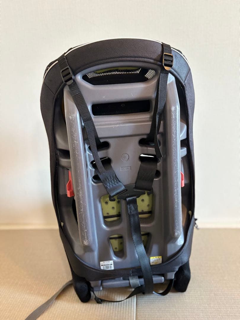 Combi ジョイトリップ　チャイルドシート