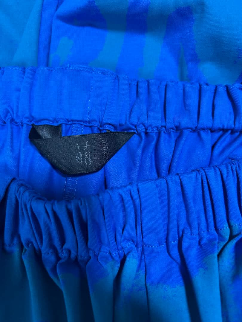 萌MOYURU 【美品】✨鮮やかなブルーのサルエルパンツ