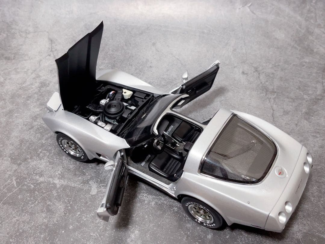 1/18 AUTOart シボレー コルベット C3 25周年アニバーサリー