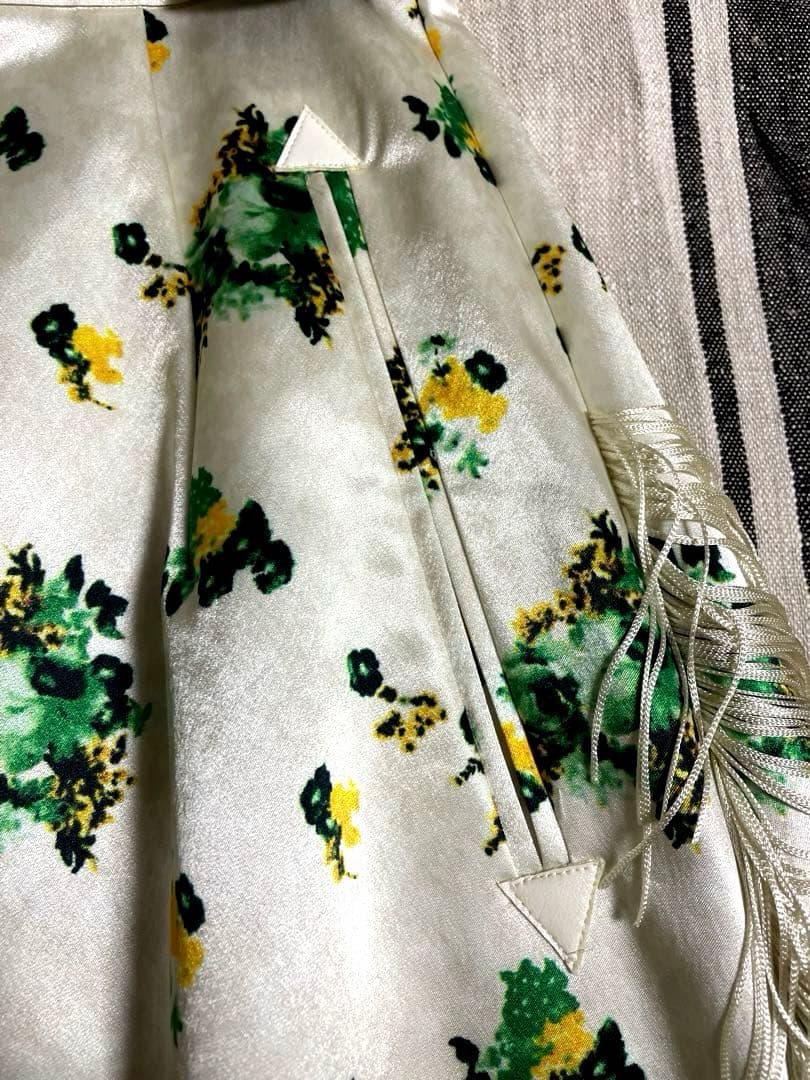 最終値下げ！TOGA PULLA トーガプルラ 花柄フレアスカート ホワイト