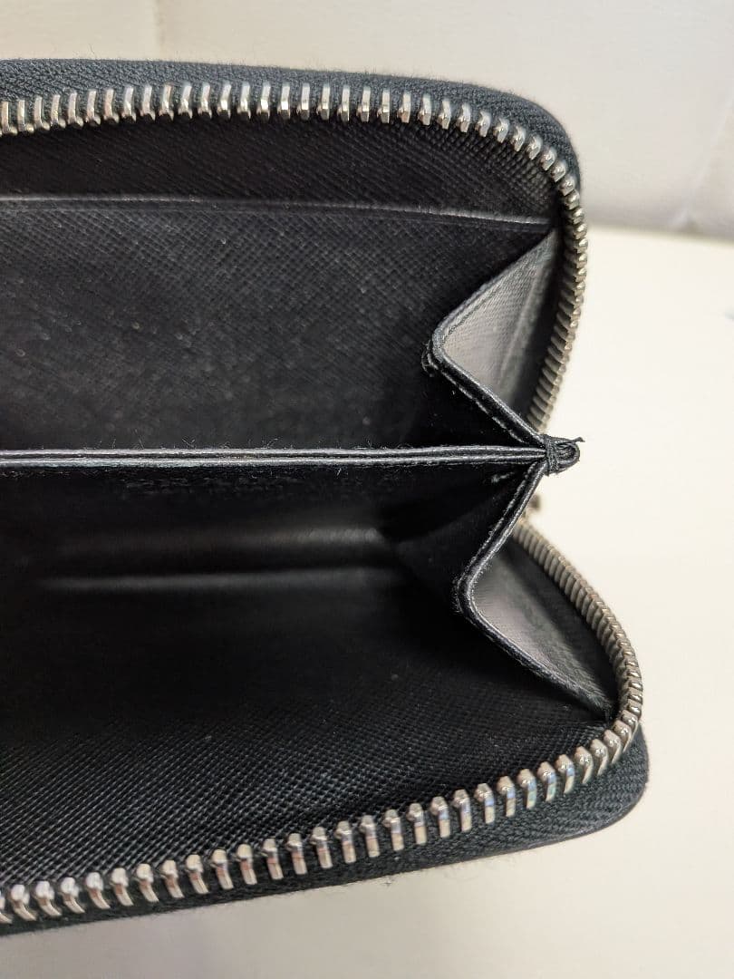 ひろす様　PRADA プラダ ケース