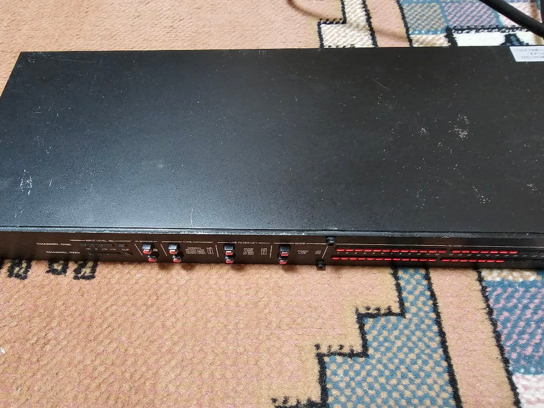 DBX フィードバックサプレッサー　AFS224