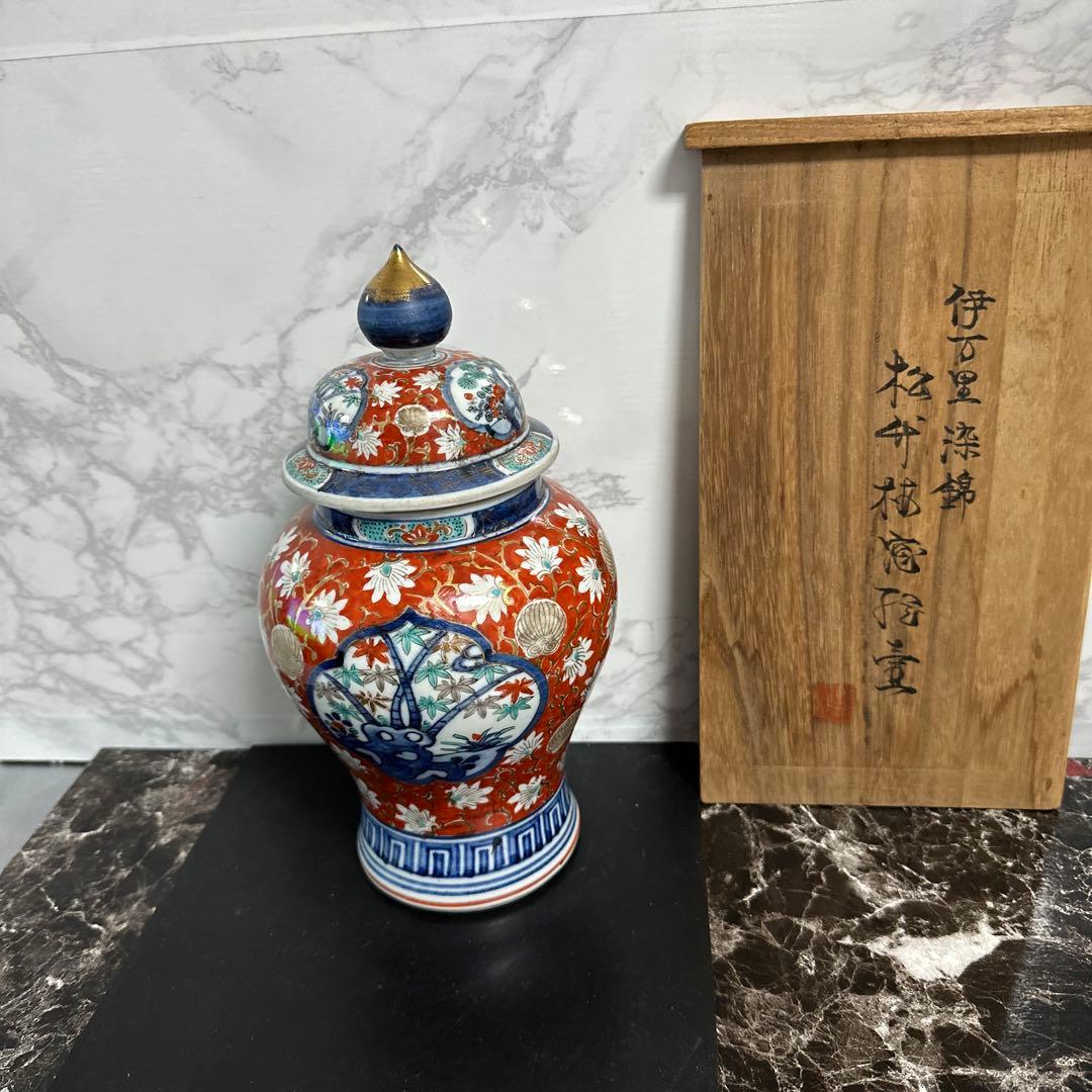 伊万里、染錦、松、竹、梅、窓絵、沈香壺。